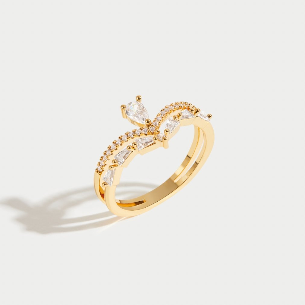 Aura - Sophisticated Crystal Ring