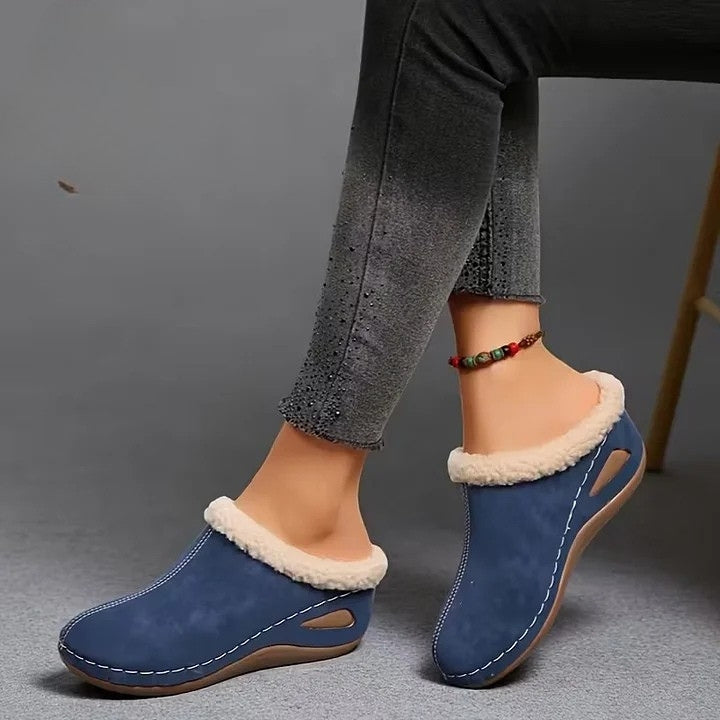 Nova – Fur-Lined Slip-On Sandals