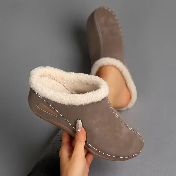 Nova – Fur-Lined Slip-On Sandals