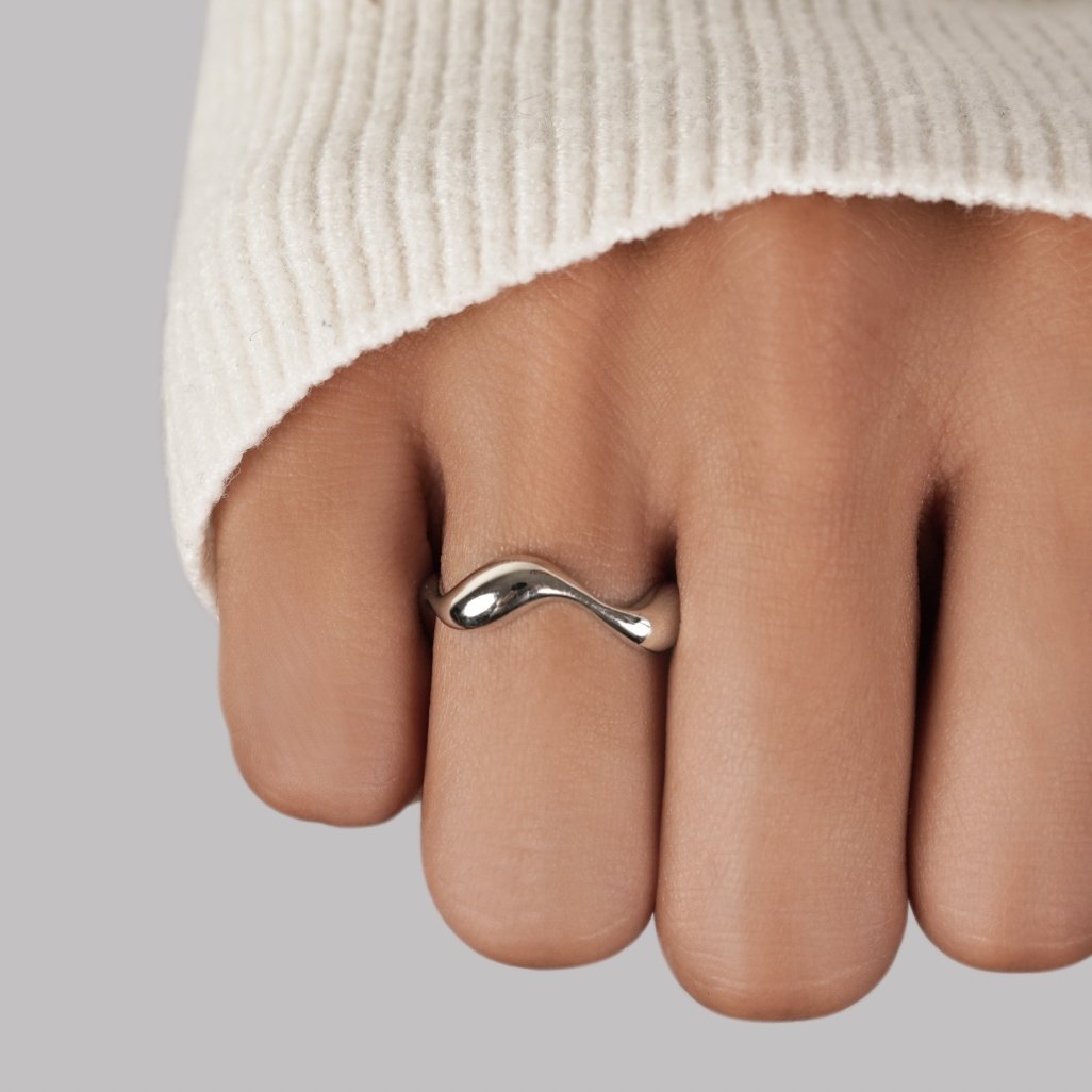 Minimalist Wave Ring