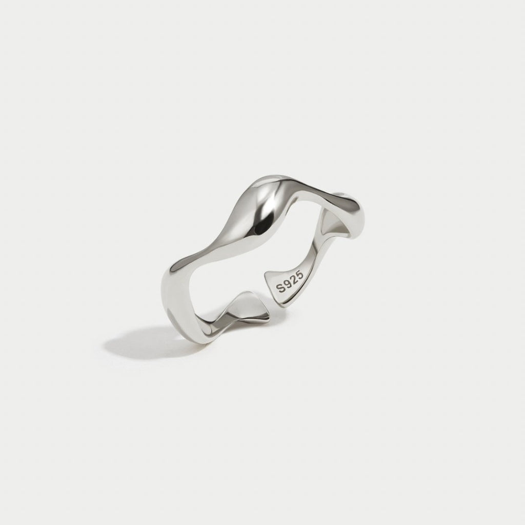 Elegant Silver Wave Band