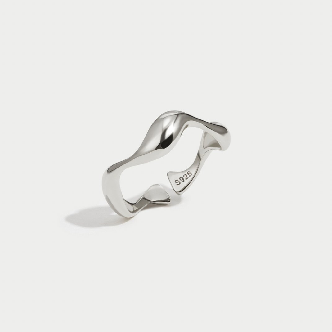 Minimalist Wave Ring