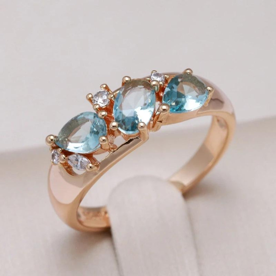 Stunning Vintage Blue Ring with Zirconia Stones in a Gold Setting