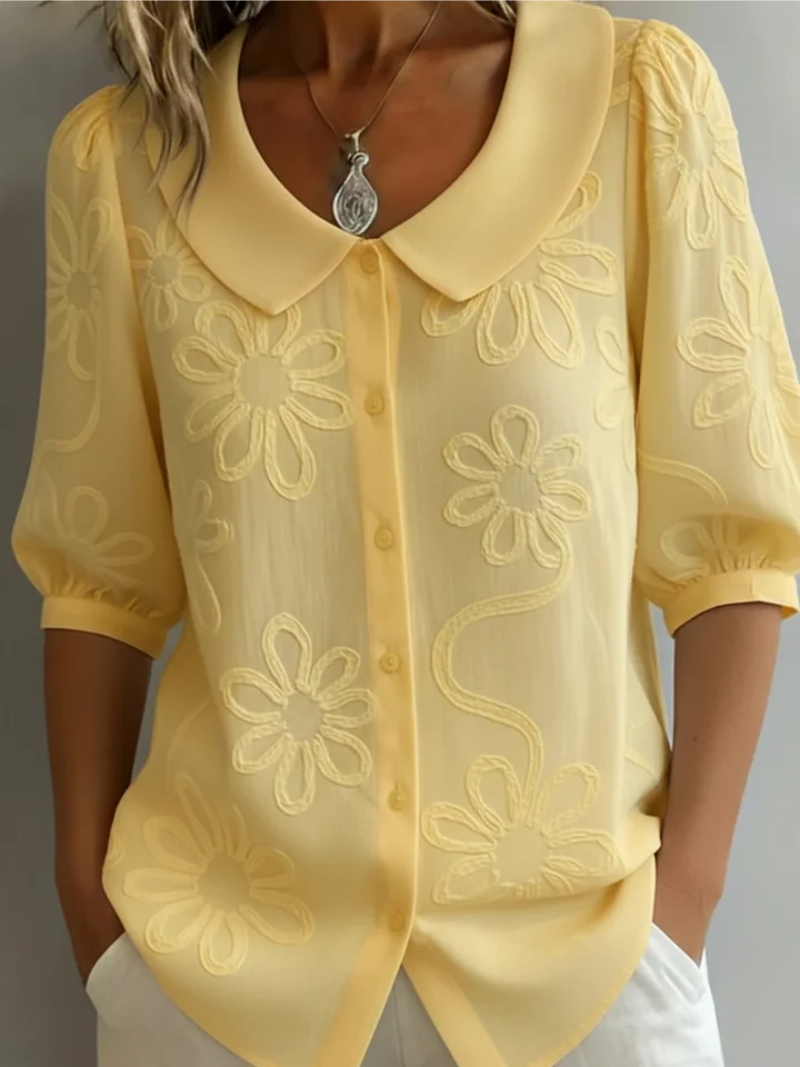 Sara – Blouse with embroidered flowers