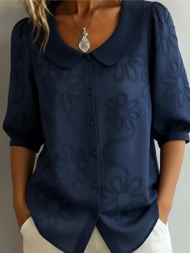 Sara – Blouse with embroidered flowers