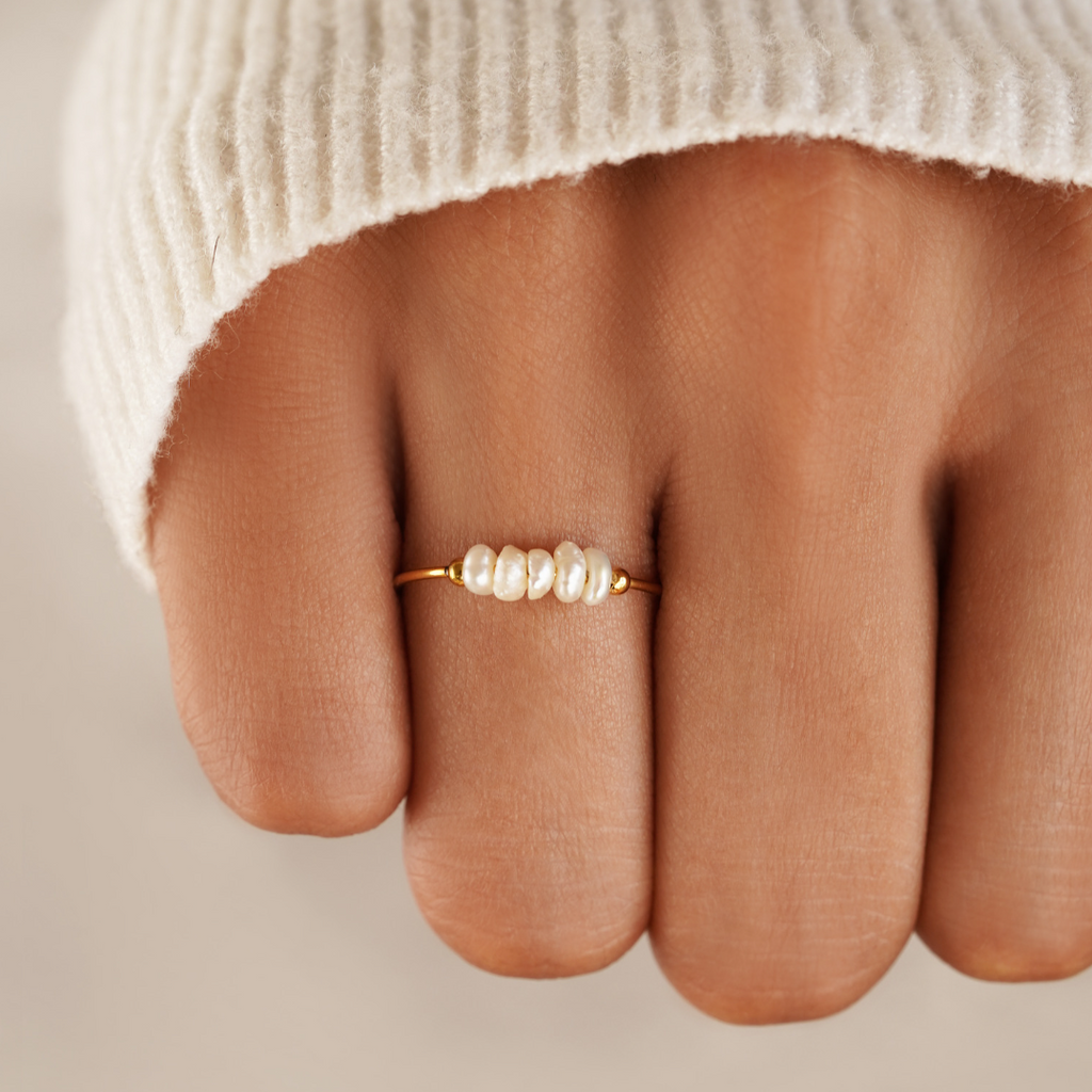 Grace - Elegant Freshwater Pearl Ring