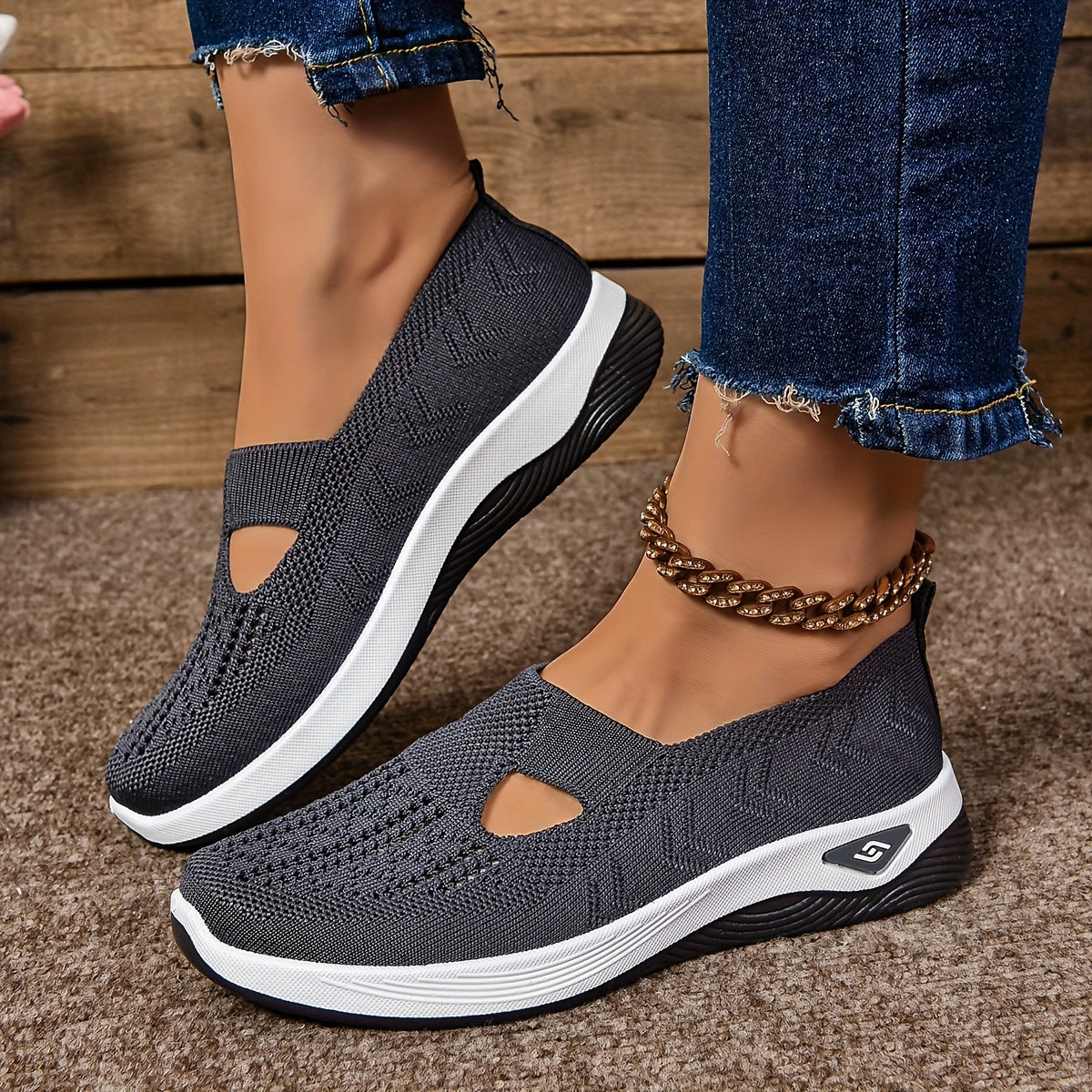 Senil – Non-slip Shoes + FREE INSOLES