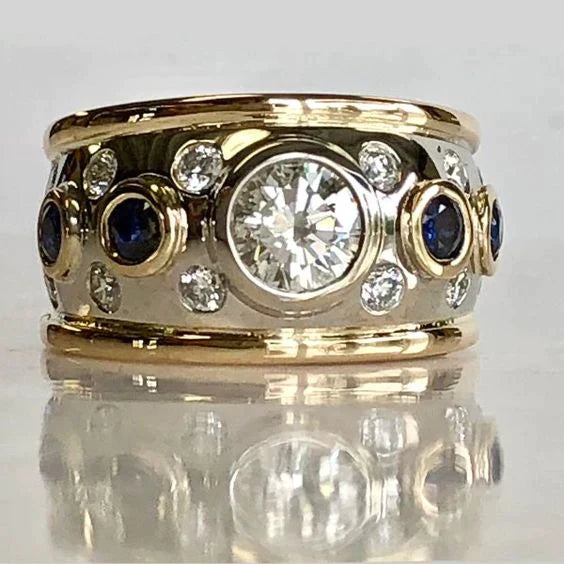 Retro Gold Ring Featuring Zirconia Inlay
