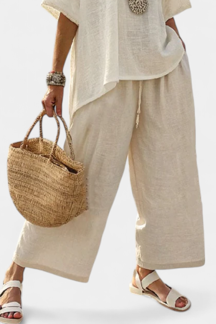 Beatrice – comfortable and essential shirt and wide-leg trousers