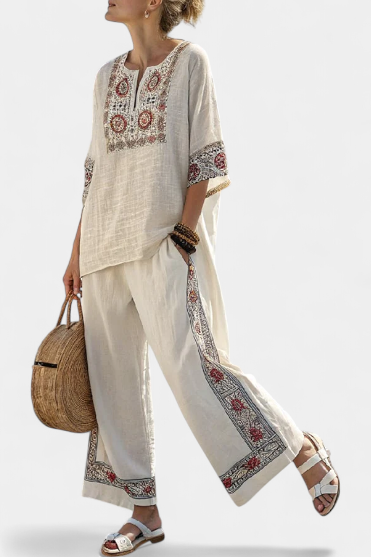 Tiziana – essential embroidered blouse and wide trousers
