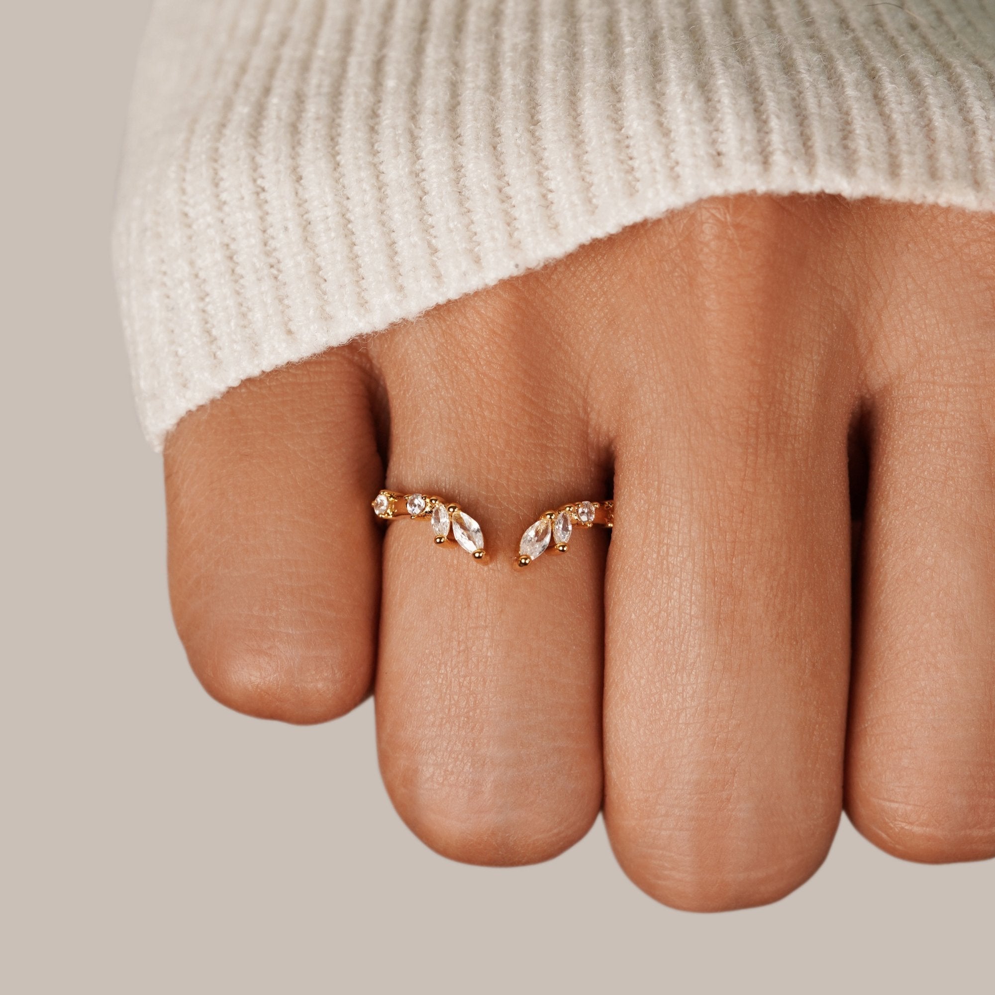 Serenity - Golden Crystal Wine Ring