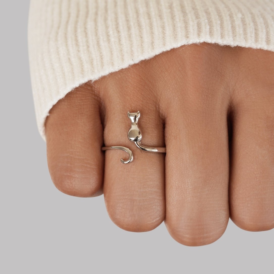 Silver Ring with Midnight Cat Design