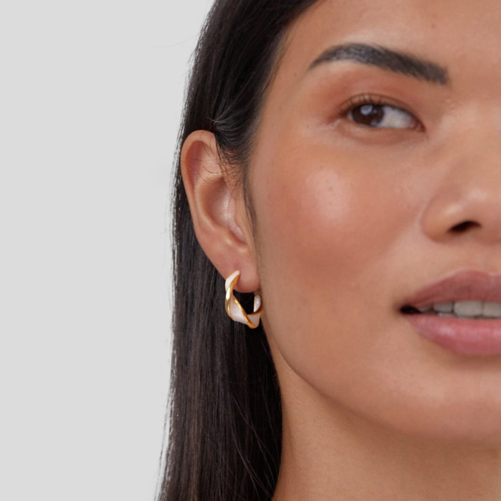 LAYA Collection
