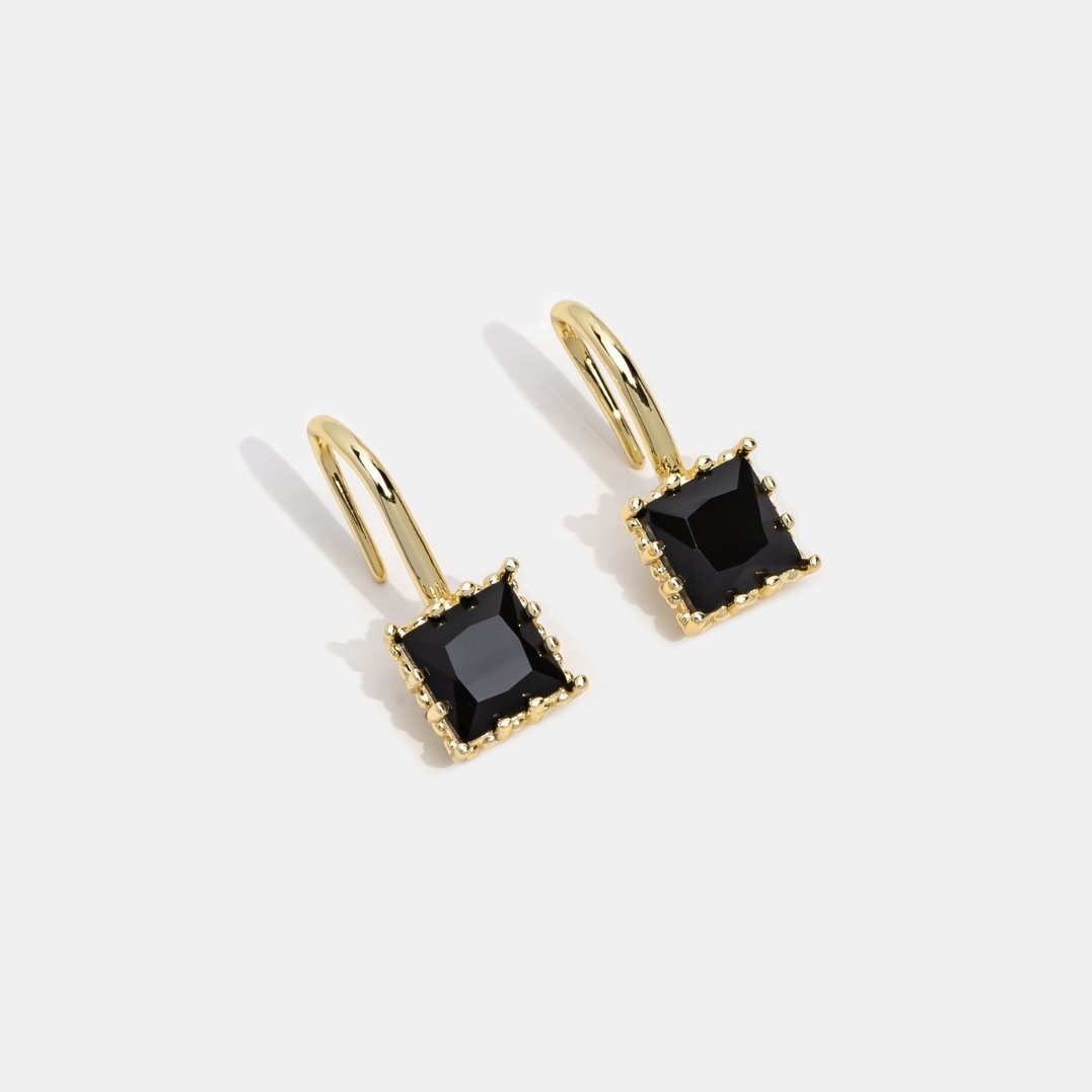 MAËL: A Unique Blend of Style and Elegance