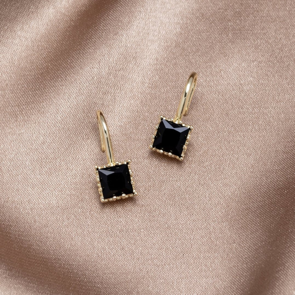 MAËL: A Unique Blend of Style and Elegance