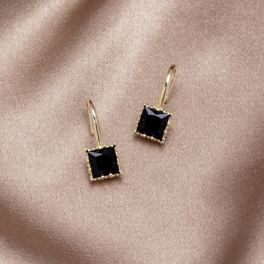 MAËL: A Unique Blend of Style and Elegance